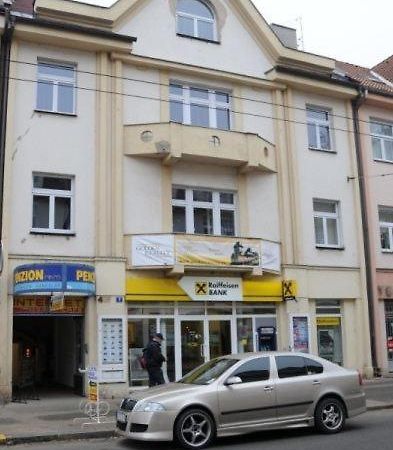 Penzion Pupendo Hradec Králové Exterior foto